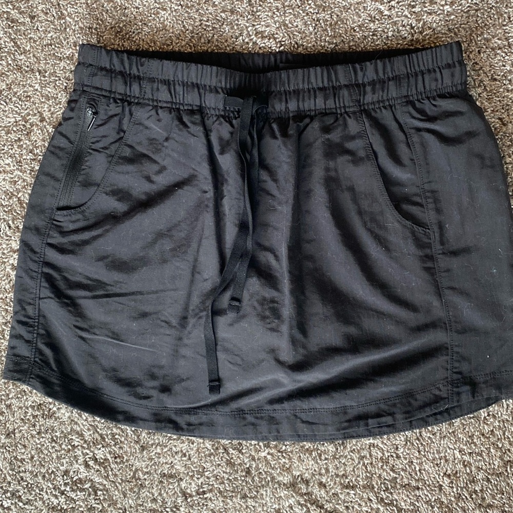 The North Face Black Nylon Skort, Mesh Liner, Women’s size M